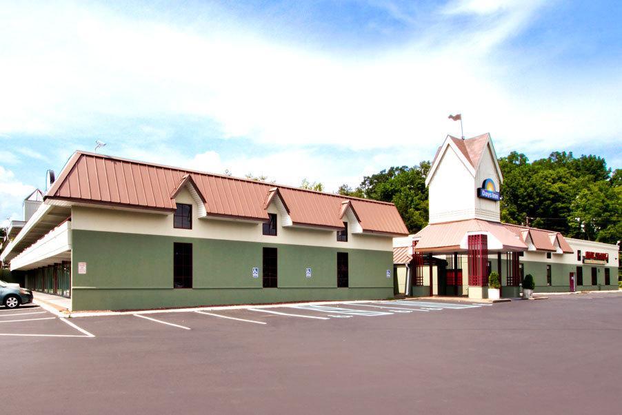 Days Inn Ийст Страудсбърг Екстериор снимка